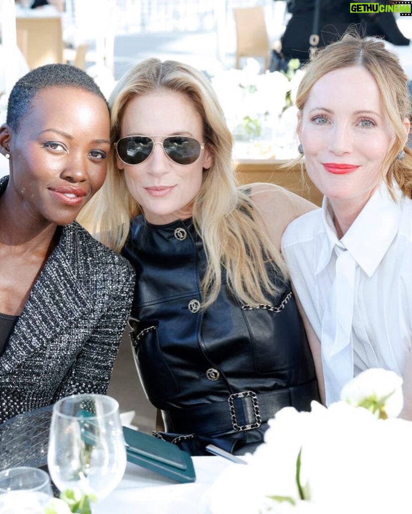 Leslie Mann Instagram - A beautiful day filled with inspiring women❤️ Thank you @chanelofficial @academymuseum
