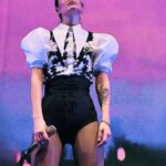 Levante Instagram - G E N O V A F U T U R A Non ci sono parole per ringraziarti, Zena❤️ Mi hai fatta piangere e non era così che doveva andare ma grazie, grazie infinite. In alto i cuori. Sei nei miei sogni Genova, ti amo. L. Pic 1. Io che mi proietto ‘ndo me pare. 📸 @is.iside