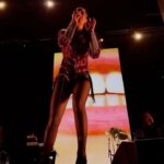 Levante Instagram - N A P O L I F U T U R A Napoli, che sei meravigliosa te l’ho detto in faccia, ‘chè non ho paura di amare io, e tu nemmeno. Abbiamo cantato insieme dal primo momento e la mia gratitudine per te cresce concerto dopo concerto. Grazie amica mia. L. 📸📹 @is.iside