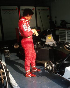 Lewis Hamilton Instagram - Parabéns Ayrton. My hero, always 🇧🇷