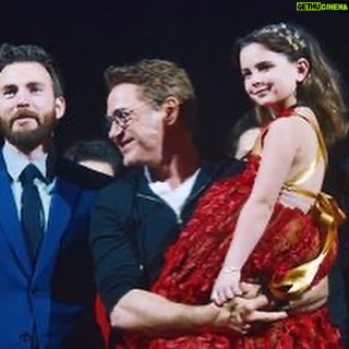 Lexi Rabe Instagram - Congrats!! @robertdowneyjr you deserve this so much!! #oscarwinner you will always be the coolest guy I have known! And the best and funnest actor I have worked with!! 💕 congrats fake dad! Our time on @avengers will always be my favorite set! Congrats #iloveyou3000