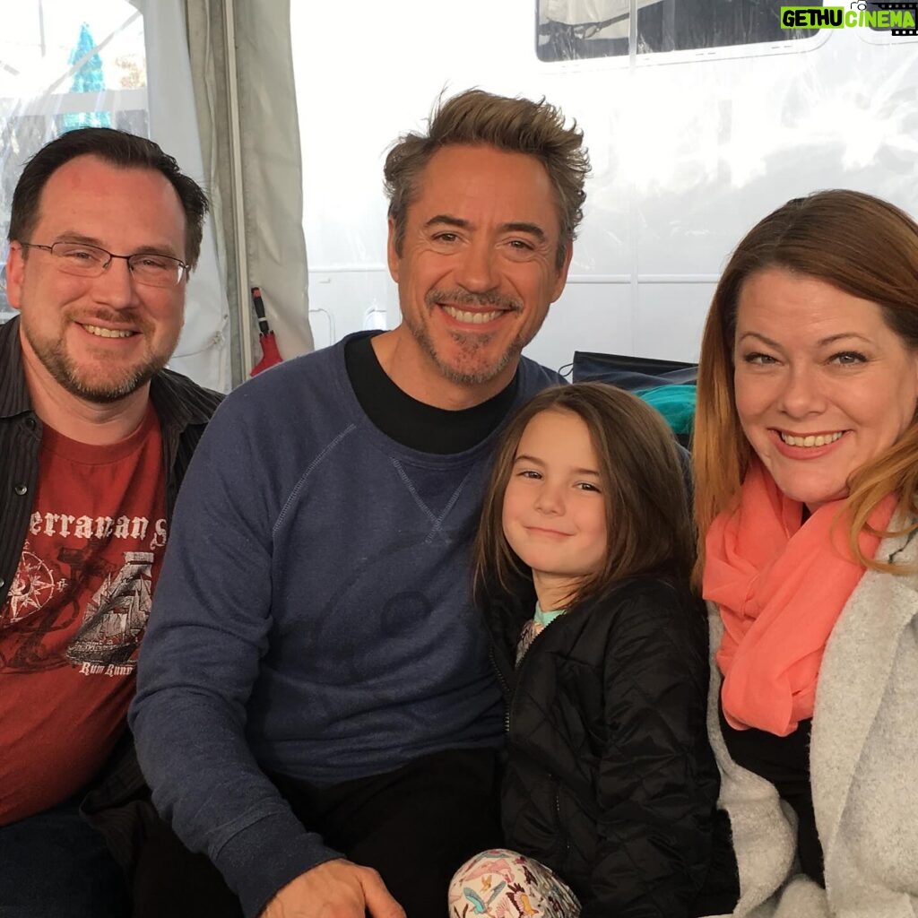Lexi Rabe Instagram - Congrats!! @robertdowneyjr you deserve this so much!! #oscarwinner you will always be the coolest guy I have known! And the best and funnest actor I have worked with!! 💕 congrats fake dad! Our time on @avengers will always be my favorite set! Congrats #iloveyou3000
