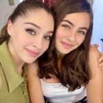 Leya Kırşan Instagram - Çok özlediysek set ziyareti ❤️