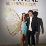 Leya Kırşan Instagram - Çok güzel bir geceydi. Ödül alanları tebrik ederim. Emeği geçen herkese teşekkürler. 🦋#pantenealtınkelebek