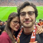 Leyla Tanlar Instagram – Aşk 💛♥️