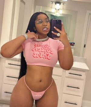 LightSkinKeisha Instagram - lol try it 🤷🏽‍♀️

Shirt/ Thong: @originalbaddieclub 💕