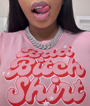 LightSkinKeisha Instagram - lol try it 🤷🏽‍♀️

Shirt/ Thong: @originalbaddieclub 💕