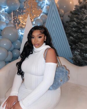 LightSkinKeisha Instagram - Baby Best is on the way 👶🏽 thank you to all of our family and friends , yall showed tf out 🤞🏽🩵🥹