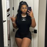 LightSkinKeisha Instagram - Real bad bx*ch, sittin pretty, thousand for da weave 🤑 @fashionnova