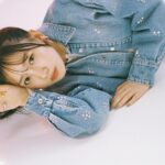 Lilas Ikuta Instagram - 💠👱🏻‍♀️🌀 Photo by @ittetsumatsuoka hair & make-up @youca1220 stylist @momomi_kanda 📒SWITCH 特集 デッドデッドデーモンズデデデデデストラクション』より