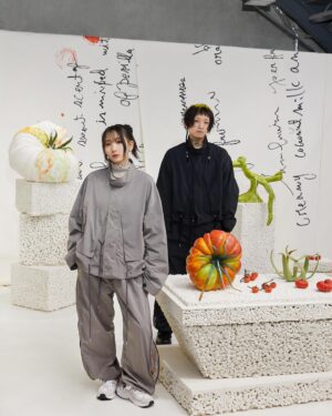 Lilas Ikuta Instagram - GENTLE MONSTERとTAMBURINSの日本国内初のフラッグシップストアが本日からOPEN💭
先日ひと足先にお邪魔させていただきました✨

世界観が詰め込まれた店内のオブジェひとつひとつに感動しっぱなしでした☺︎
今度またゆっくりお買い物しにきたいです🪽

#ジェントルモンスター
#ジェントルモンスター青山
#GENTLEMONSTERAOYAMA
#TAMBURINS
#TAMBURINSAOYAMA
#PUMKINI

@gentlemonster
@tamburinsofficial