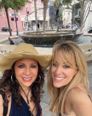 Lilián García Instagram - Happy Memorial Day weekend!!! 🇺🇸

Spending the weekend with my sis @daliagarciaartist in beautiful Charleston, SC. 🌴

Our father was a LT Colonel in the US Army so we saw first hand what he sacrificed. Thank you to all our service men & women both active and retired who fight for our freedoms everyday so that people like us can enjoy the beauty of this world.🌎 

God bless! 🫡
.
.
#memorialdayweekend #memorialday #usa #servicemenandwomen #usarmy #vets