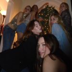 Lilia Buckingham Instagram - kiss kiss!