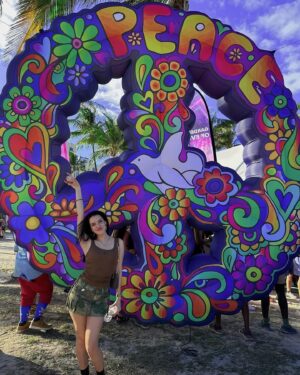 Lilimar Instagram - previously on pride weekend 💗🫂🏳️‍🌈🫧