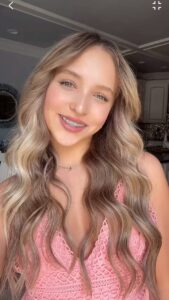 Lilliana Ketchman Instagram - new hairrr! bye bye bangssss 🫣 thanks so much @hair.by.thao . . . . #lillyk #dance #reels #newhair #hairbythao #blondetobrunette #blonde #brunette #hair
