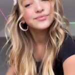 Lilliana Ketchman Instagram - would you rather do 2020 dances or 2022 dances? 🙃 . . . . #lillyk #dance #fun #reels #2020