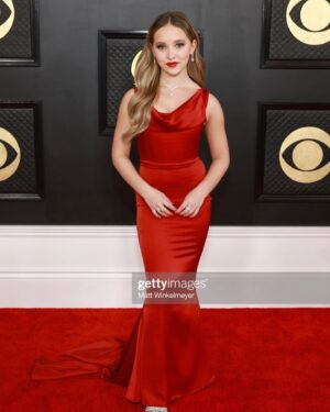 Lilliana Ketchman Instagram - guys I went to the GRAMMYS! WHAT?? such a surreal moment. swipe to see my full dress 🤭
.
.
. thanks so much @modaglamboutique for the dress, @saxon for the jewelry, and @lashbatz for making my eyes pop all night!! 💜
.
#lillyk #Grammys #gettyimages