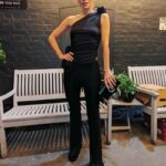 Lily Allen Instagram - Everyday i’m rufflin’ , Everyday I’m rufflin’ . Some Stage for looks for your perusal, only 2 more weeks !