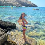 Lily Chee Instagram - 💜🐟💛💙💖