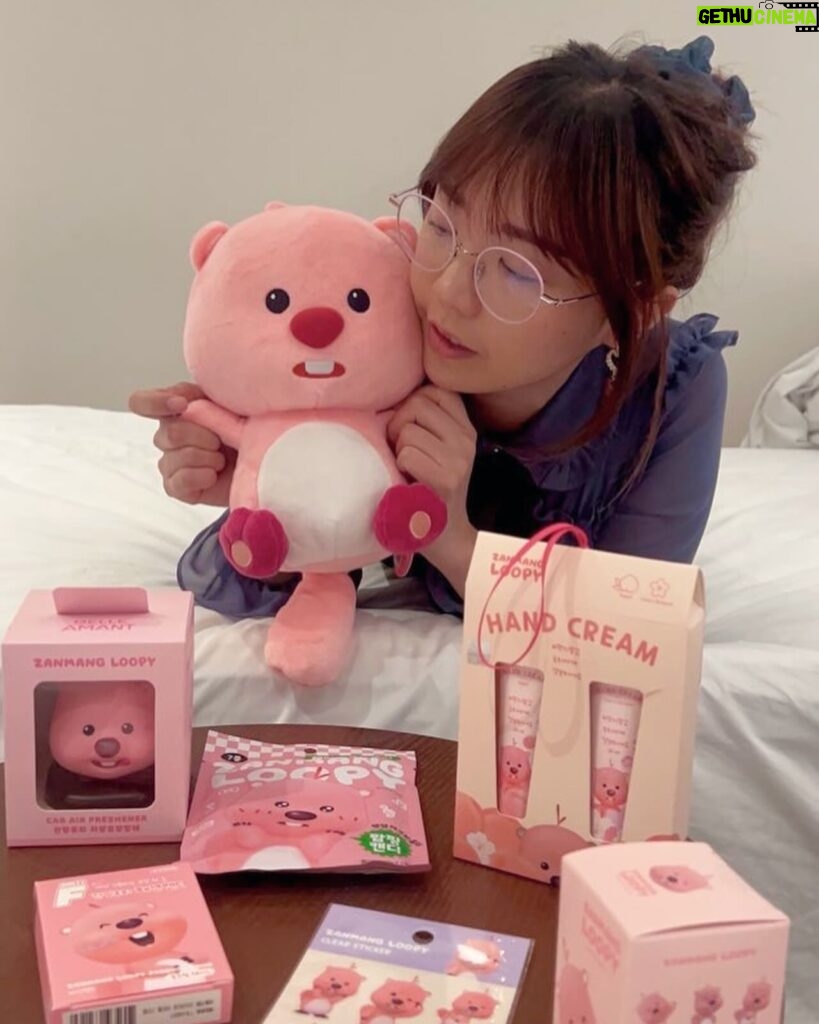 Lily Ki Instagram - ppl kept tagging me on that one meme and then i found out it’s a popular children’s show character in korea so of course i have to buy all the merch i can find of it and completely assimilate into my new personality