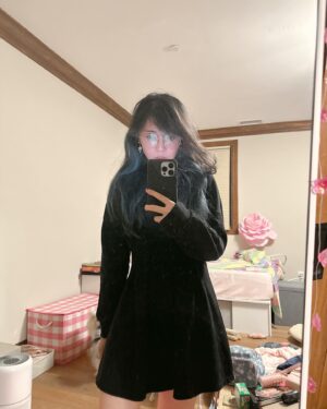 Lily Ki Instagram - P: I like long hair but I want to cut it every day