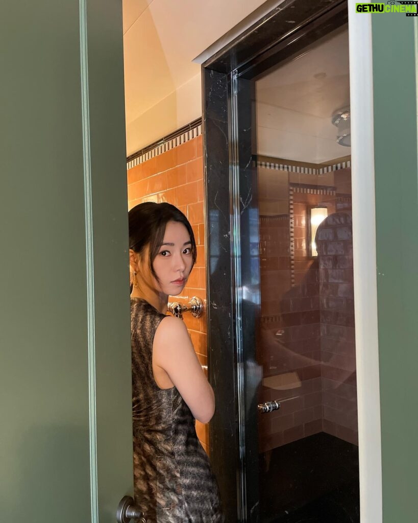 Lim Ji-yeon Instagram - LOEWE in Paris