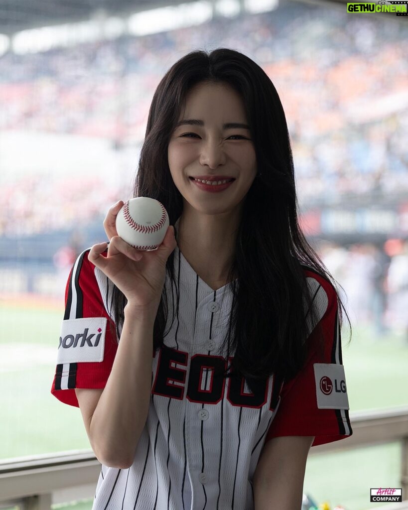 Lim Ji-yeon Instagram - LG TWINS 승리를 축하드립니다✌️❤️