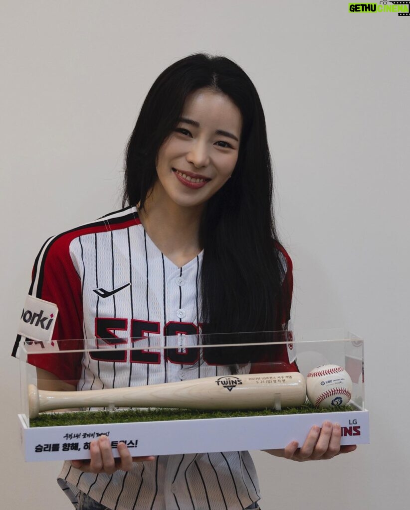 Lim Ji-yeon Instagram - LG TWINS 승리를 축하드립니다✌️❤️