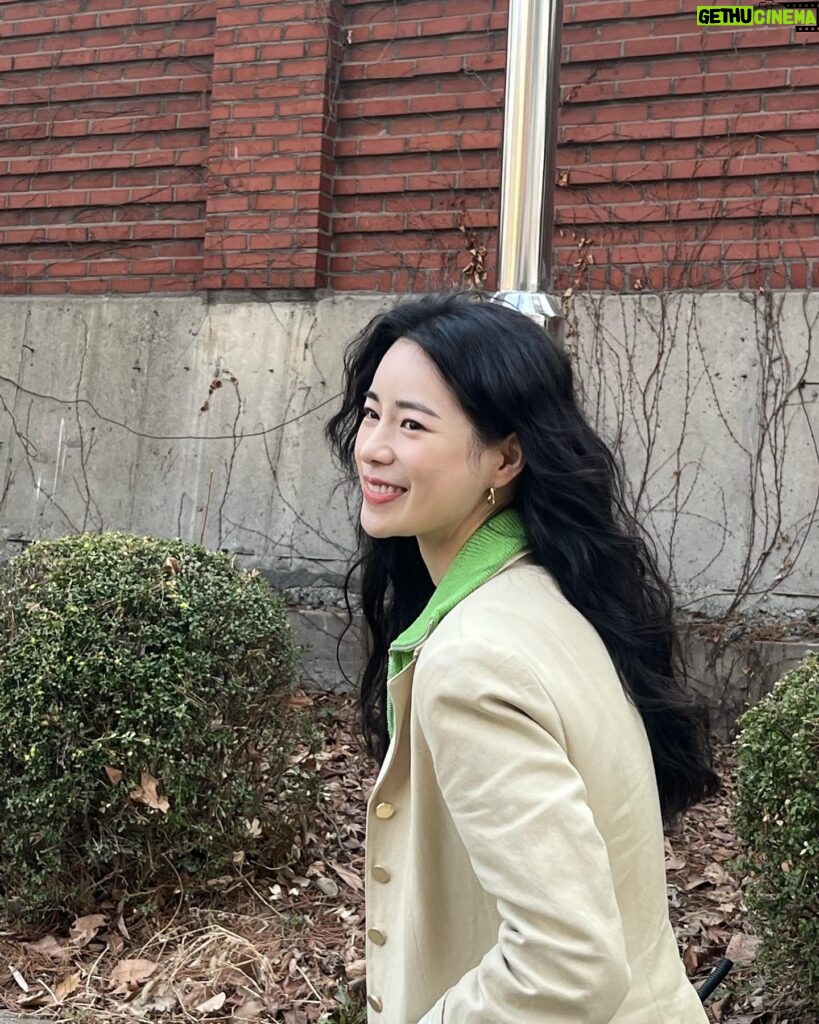 Lim Ji-yeon Instagram - 국민사형투표 주현 #오늘밤9시 #SBS국사투