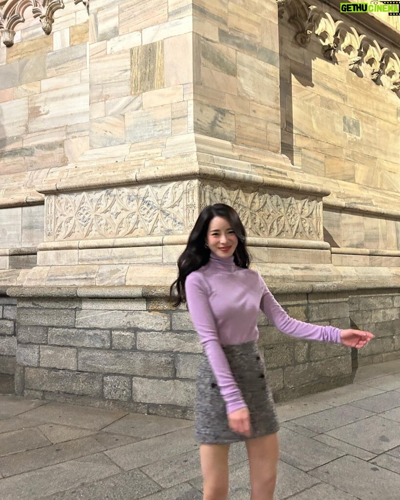 Lim Ji-yeon Instagram - 신나 #sisley