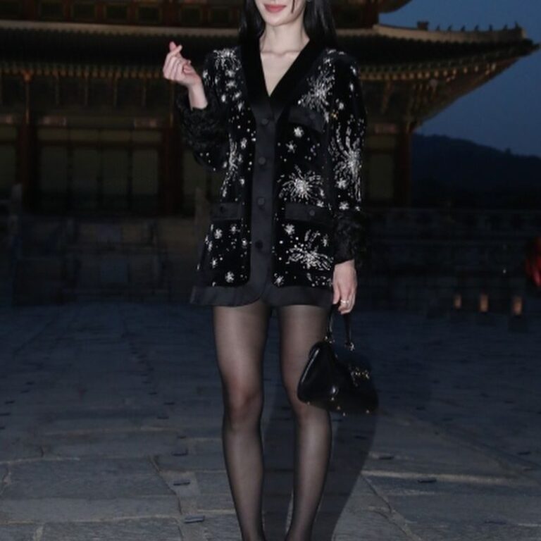 Lim Ji-yeon Instagram - 너무나 아름다웠던 경복궁에서 GUCCI #GucciCruise24