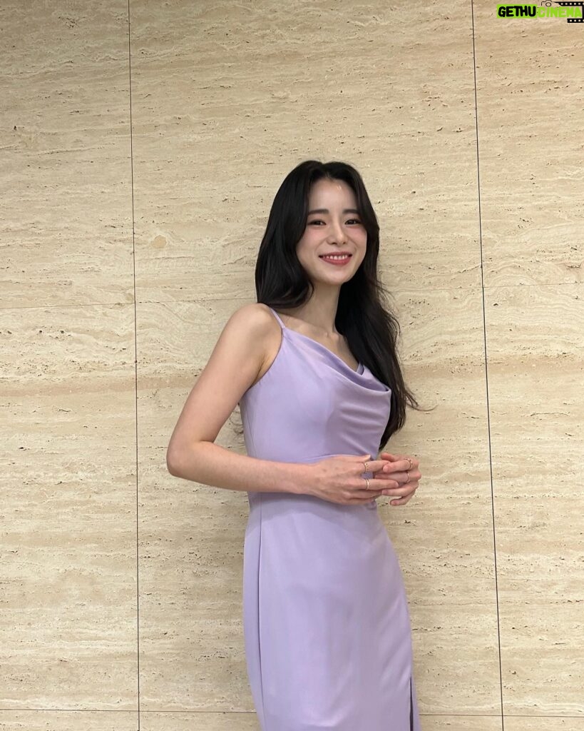 Lim Ji-yeon Instagram - 보라💜