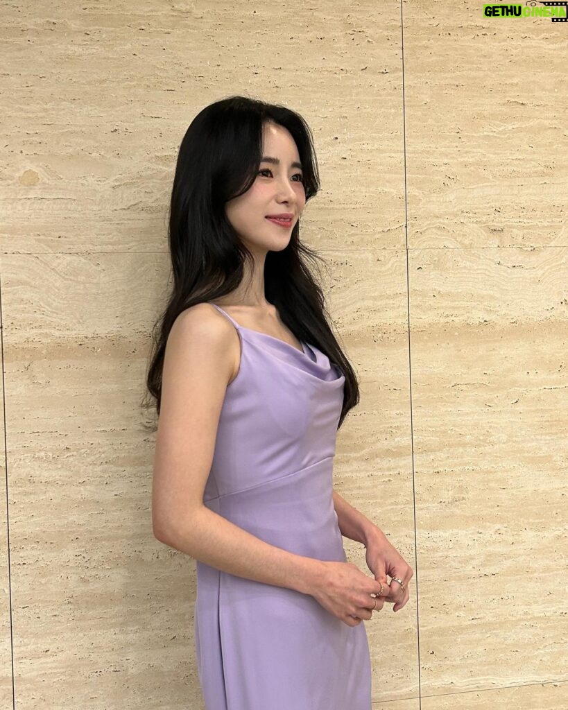 Lim Ji-yeon Instagram - 보라💜