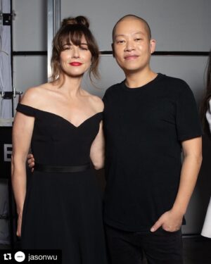 Linda Cardellini Instagram - Backstage after the show with the incredible @jasonwu 🖤🖤#nyfw ✨
