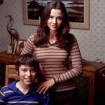 Linda Cardellini Instagram - Ahh, can't believe it's been almost 20 years since the release of #FreaksAndGeeks! 😱😱 Feels like yesterday. ❤️