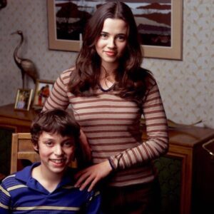Linda Cardellini Instagram - Ahh, can't believe it's been almost 20 years since the release of #FreaksAndGeeks! 😱😱 Feels like yesterday. ❤️