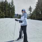 Linda Chung Instagram - I want to thank my husband for teaching me how to ski. Despite my MANY falls, you were always patient and supportive. I couldn’t have done it without you. 🤍 Fall down. Get back up. Repeat. 🎿⛷️🚡