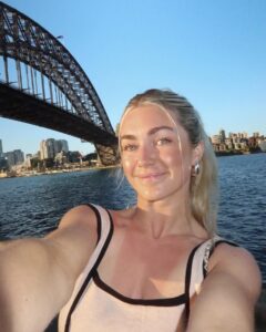 Lindsay Arnold Instagram - Last night of this incredible vacation 🫶 beyond grateful for this time we got to spend just us two! Sage and June mom and dad are coming for you 😭🫶😍 #sydneyharbour #sydneyoperahouse #momanddad