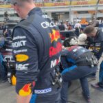 Lindsey Vonn Instagram - I may be biased bc I live here but @f1mia knows how to put on an exciting race!! Always great to hang with the @redbullracing crew, thank you for the hospitality 🫶🏻. Congrats to @maxverstappen1 on another podium and @landonorris on your first win! Also great to run into my teammate @bellswright ❤️ downhill skiers love anything that goes fast 😉