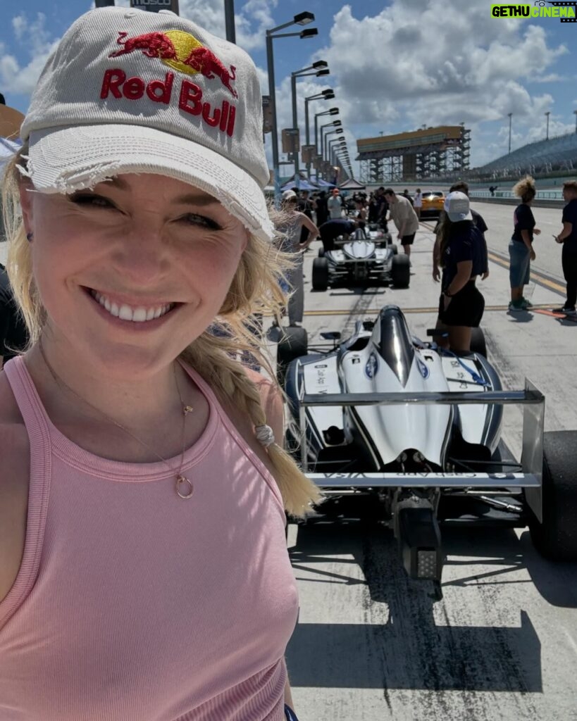 Lindsey Vonn Instagram - Racing in Miami 🌴🏎️💨 I love it when @F1 comes to this city and of course you know that I live for everything that goes fast!!⚡️ So awesome to get behind the wheel of an F4 car with my @redbullusa family (thank you!!). It’s been fun being back in the F1 paddock and seeing some familiar faces along the way to @jensonbutton. And AMAZING to meet the women on the @redbullracing team in the @f1academy 💪🏻💪🏻 Also, solid points for the team in the sprint @danielricciardo 👏🏻 and of course, congrats to @redbullracing and @maxverstappen1 on the pole. Thx to @rolex for hosting me today. I’m excited for race day tomorrow 🏁 let’s go!!!