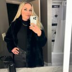 Lindsey Vonn Instagram - Super Bowl Recap- -What a game! Congrats to the @chiefs and @patrickmahomes on the OT victory! Bummed for the @49ers, and even though @christianmccaffrey set some new records (first player to get 75 rushing and 75 receiving yards in a SB) it unfortunately still wasn’t enough to get the W. -enjoyed the @nfl pre game interview with @staceydales, who is always 🎯 -The half time show was A-mazing! @usher crushed it and loved all the bonus performances by @aliciakeys @hermusicofficial @ludacris etc. -It was great to see @shaq again. Haven’t seen him since the SB in NJ. -Saw Mr. Shanahan, who I met years ago when I moved to Colorado and watched him lead the @broncos to win the SB. Legend. And I’m a sucker for family stories. @christianmccaffrey ‘s family story is also incredible. -thx @commanders for hosting me ❤️ -And finally, I walked almost 14 miles in high heels. I think that’s a new personal record for me. Happy to be home now with my dogs icing my knees and putting some cream on all my blisters lol. Until next year @nfl ✌🏻