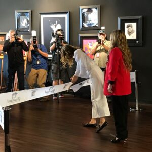Lisa Marie Presley Instagram - Excited to be here at Graceland opening this new exhibit Growing Up Presley. Hope you all enjoy this little insight to my life.
#elvisweek2018 #graceland #growinguppresley @rileykeough #wherenoonestandsalone #chapelinthewoods #elvispresley