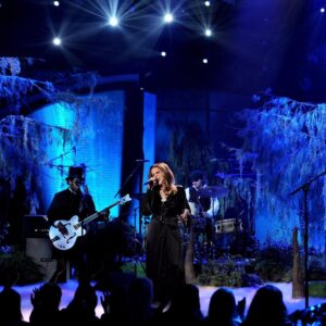 Lisa Marie Presley Instagram - Flashback!!! Live on stage at Anerican Idol on 4/16/12