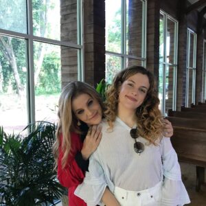 Lisa Marie Presley Instagram - Excited to be here at Graceland opening this new exhibit Growing Up Presley. Hope you all enjoy this little insight to my life.
#elvisweek2018 #graceland #growinguppresley @rileykeough #wherenoonestandsalone #chapelinthewoods #elvispresley