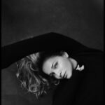 Lisa Vicari Instagram - rofnl [accronmym: rolling on floor not laughing] 🙃 photographer: @valeria.mitelman.photo