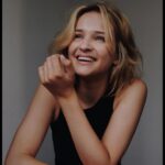 Lisa Vicari Instagram - happy holidayysss