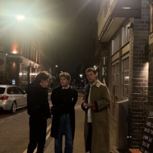 Lisa Vicari Instagram - always sunny in south london