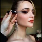 Lisa Vicari Instagram - Anzeige The full venice experience with @armanibeauty 🤎 Hair & #Makeup by @philippverheyen using @armanibeauty Dress @giorgioarmani Jewelry @cartier