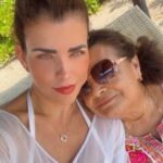 Lisset Instagram - AGRADEZCO PROFUNDAMENTE A DIOS, A LA VIDA QUE ME HAYA REGALADO A ÉSTE PEDAZO DE MUJERSOTA COMO MAMÁ, SIN DUDA TENGO A LA MEJOR!!! ERES IMPRESIONANTE!! LA VIDA NO ME ALCANZARÍA PARA AGRADECERTE TANTO Y TODO!!! TE AMO PROFUNDAMENTE MADRE SAGRADA DE MI VIDA!!! TE AMO Y ADMIRO CON TODO MI SER!!! FELIZ DÍA DE TODOS LOS DÍAS!!! @elsa.salazar6