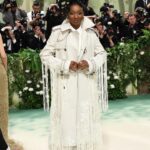Little Simz Instagram - Met 24’ @burberry 🤍🪄 Hair @officiallychantelle Make up @nibrasmakeup